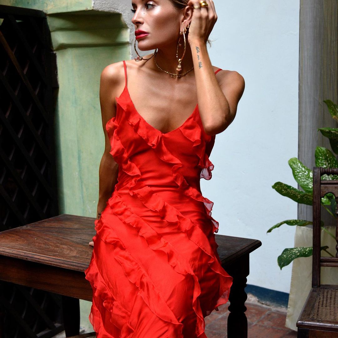 Amira™ - Red Chiffon Backless Lace-up Dress